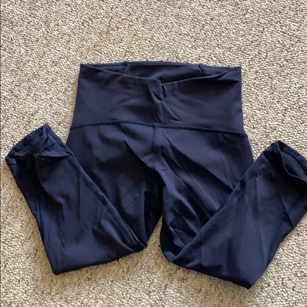 Lululemon crops